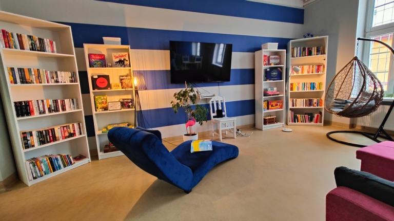 Zwiększenie naszej internatowej biblioteki:  Inwestycja w wiedzę