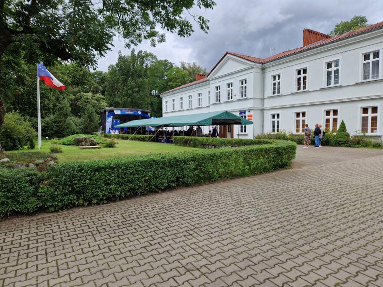  Nasza delegacja na Uroczystym Zakończeniu Roku Szkoleniowego w Próchnowie.
