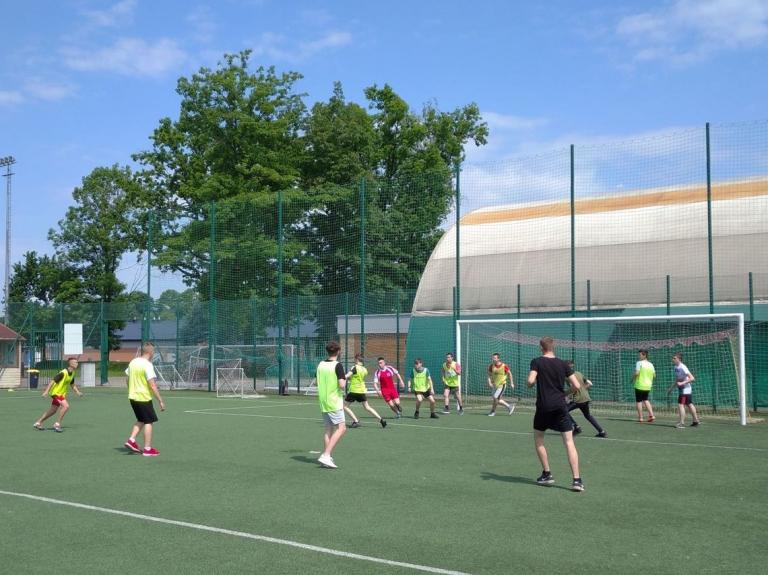 Dzień sportu  w  9-9 Hufcu Pracy Krosno