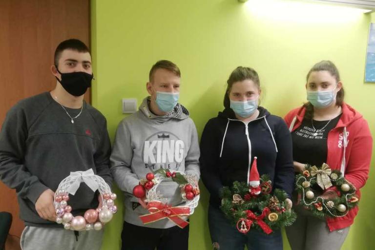 Zambrów: Stroiki bożonarodzeniowe dla seniora