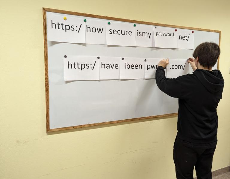 O cyberprzemocy w OSiW Iwonicz