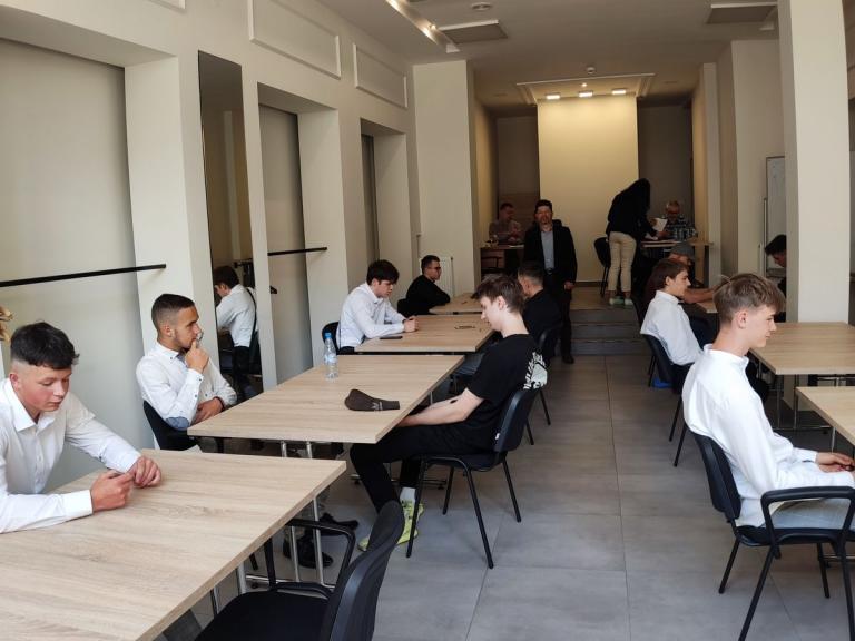 Egzamin z przygotowania zawodowego w 9-9 Hufcu Pracy w Krośnie