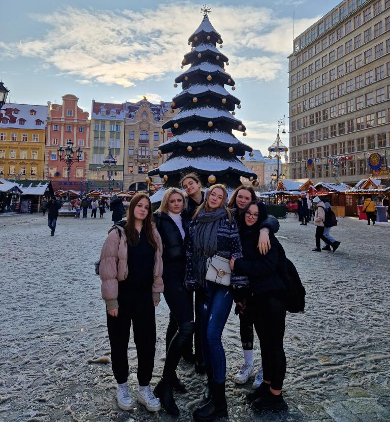 Uczestnicy Hufca Pracy w Śremie na wycieczce we Wrocławiu