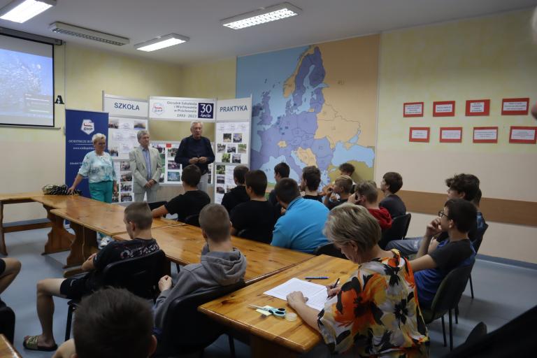 Spotkanie z historią w Ośrodku Szkolenia i Wychowania w Próchnowie – Powstanie Wielkopolskie na ziemiach powiatu chodzieskiego