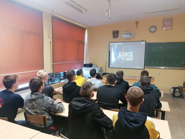 Dzień Papieski w  9-9 Hufcu Pracy w Krośnie
