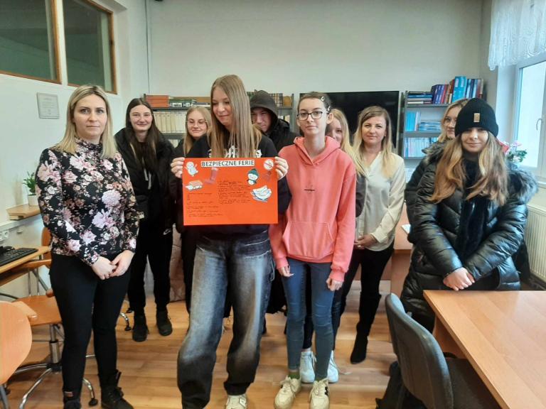 O bezpieczeństwie w trakcie ferii zimowych. 