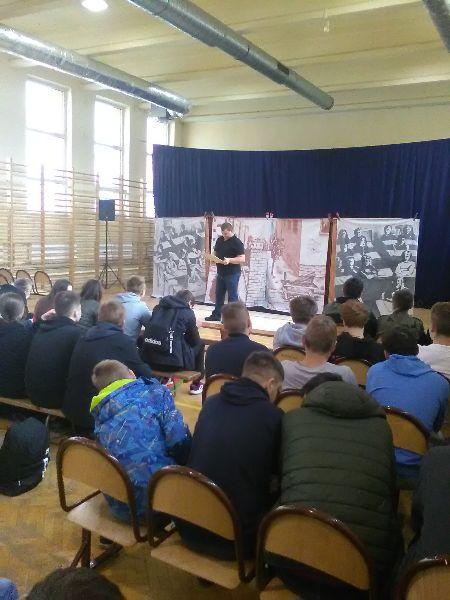 „Szczęście za rogatką” - spektakl profilaktyczno-edukacyjny