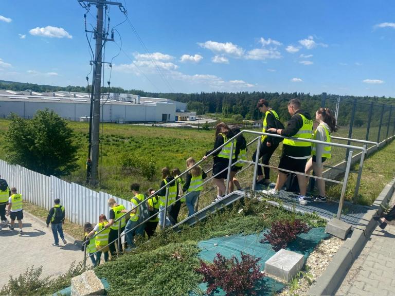KRAŚNIK: Wizyta studyjna w firmie ERKADO – współpraca MCK OHP i Hufca Pracy 3-16 w Kraśniku. 