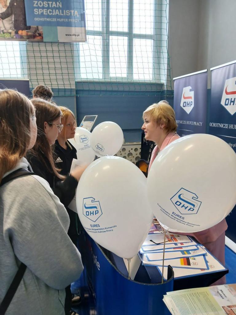EURES Dolnośląskiej Wojewódzkiej Komendy OHP na Targach Pracy i Edukacji w Bielawie