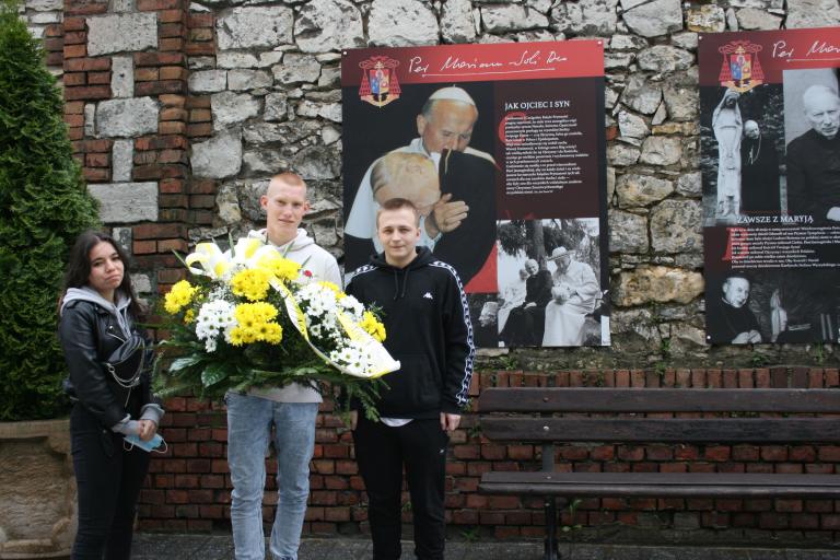 Kwiaty dla Papieża Św. Jana Pawła II