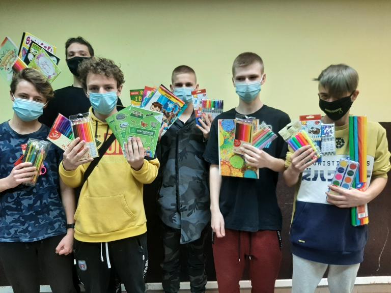 Zbiórka w 12-33 dla Inicjatywy ,,Namaluj świat’’