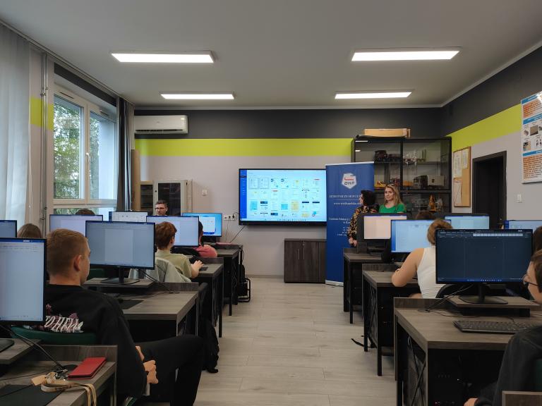 Rozwijanie kompetencji informatycznych z Centrum Edukacji i Pracy Młodzieży w Koninie