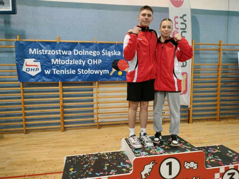 Dopóki walczysz, jesteś zwycięzcą – czyli Legnica na Wojewódzkich Mistrzostwach OHP w Tenisie Stołowym w Wołowie.
