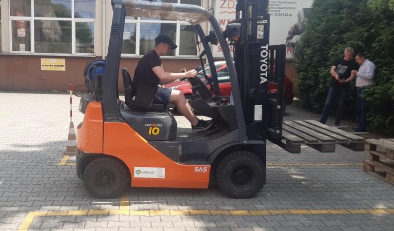 Kurs „Kierowca operator-wózków jezdniowych w Chorzowie