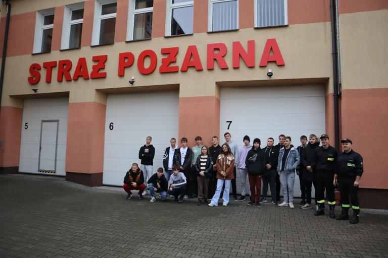 Wizyta uczestników z Ośrodka Szkolenia i Wychowania w Próchnowie w KPPSP w Chodzieży