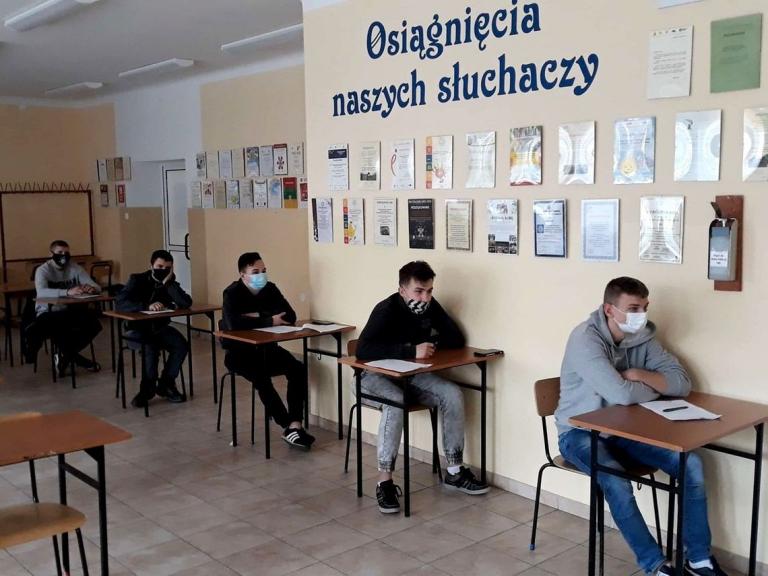Projekt „Latarnicy polski cyfrowej” w Tarnobrzegu i Stalowej Woli