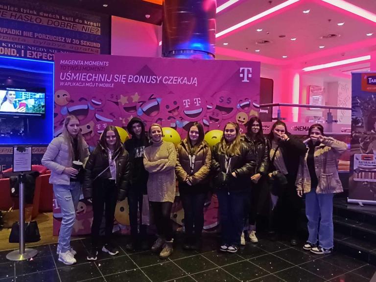 Bajkowe zakończenie ferii z OHP w Kamiennej Górze