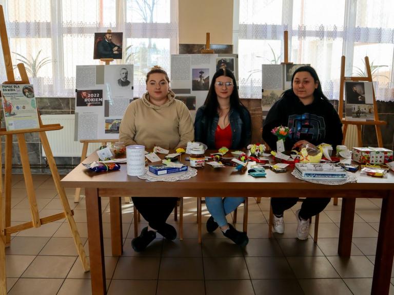 „Wrzuć minimum piątaka a wspomożesz Dawida Grzesiaka”- loteria fantowa w OSiW w Iwoniczu