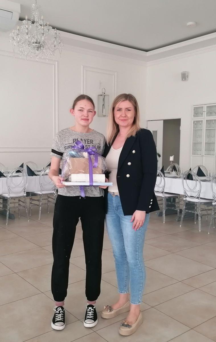 I miejsce uczestniczki 1-13 HP Przemków w Wojewódzkim Konkursie Plastycznym  pt. „Stół Wielkanocny”