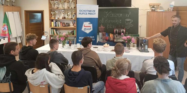 Kawa – od ziarenka do filiżanki – warsztaty baristyczne dla młodzieży starosądeckiego Hufca Pracy