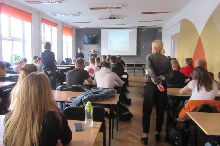 Białystok: Spotkanie asystenta EURES z młodzieżą klas maturalnych