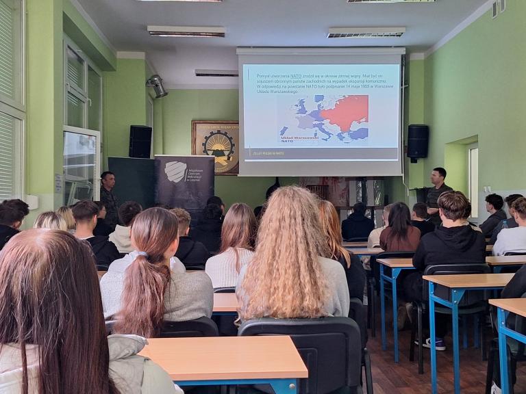 25-lecie przystąpienia Polski do NATO w Hufcu Pracy w Gostyniu