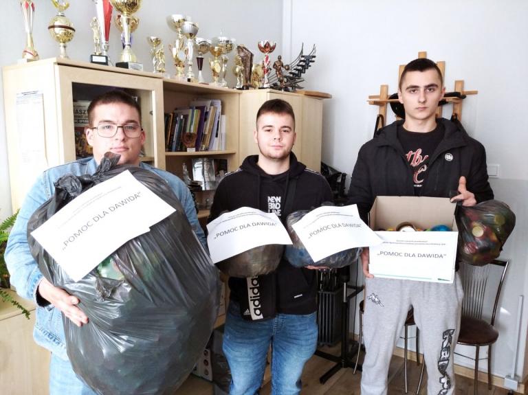 Szlachetna inicjatywa uczestników 9-9 Hufca Pracy Krosno