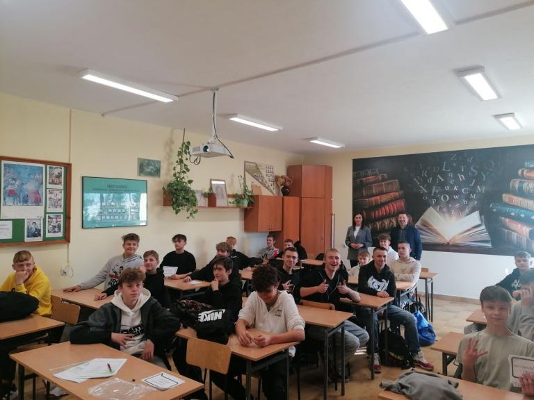 Spotkanie z doradcą zawodowym w 9-9 Hufcu Pracy w Krośnie