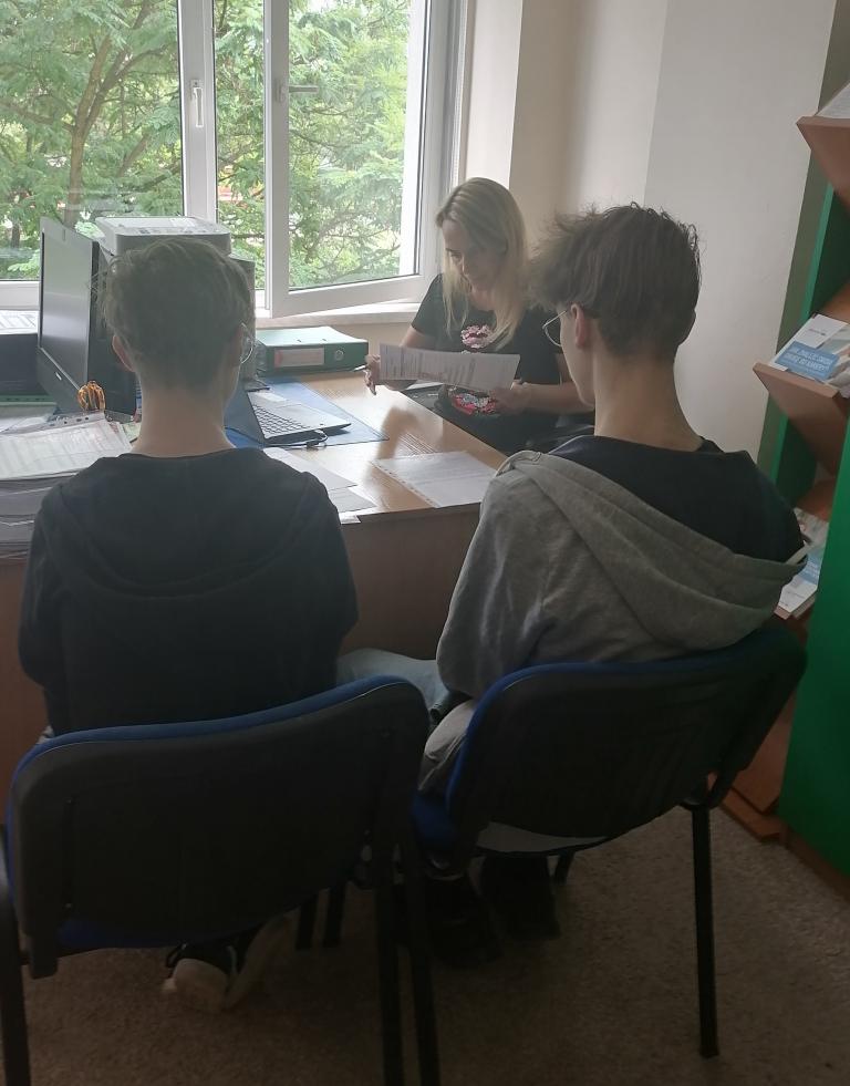 Letnie konsultacje w dąbrowskim MCK