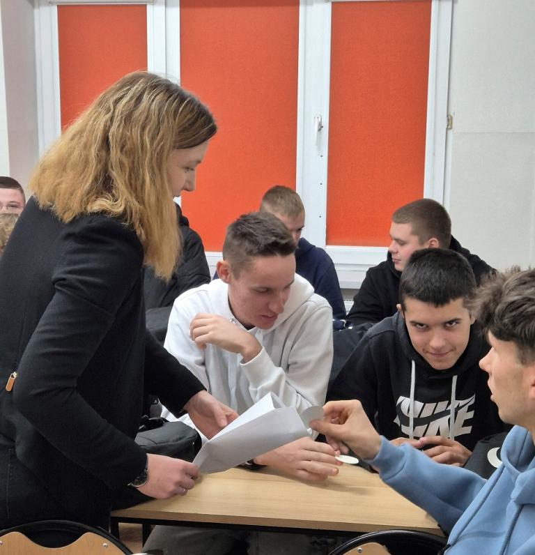 O bańce informacyjnej i fake newsie 