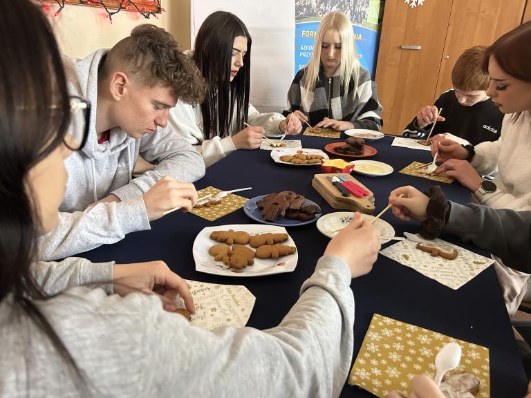 Świąteczne wypieki w 11-19 Hufcu Pracy w Słupsku
