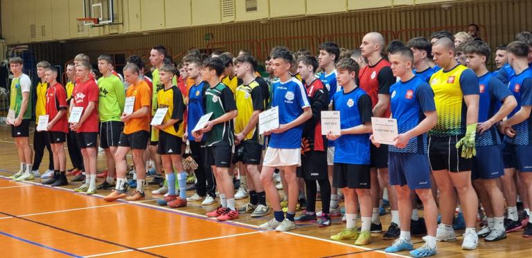 XXVI Wojewódzkie Mistrzostwa OHP w Halowej Piłce Nożnej Chłopców w Gorlicach