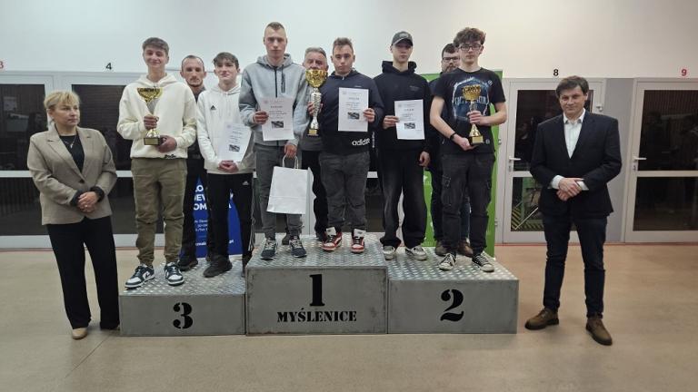 Wojewódzkie mistrzostwa OHP w strzelectwie sportowym w Myślenicach 