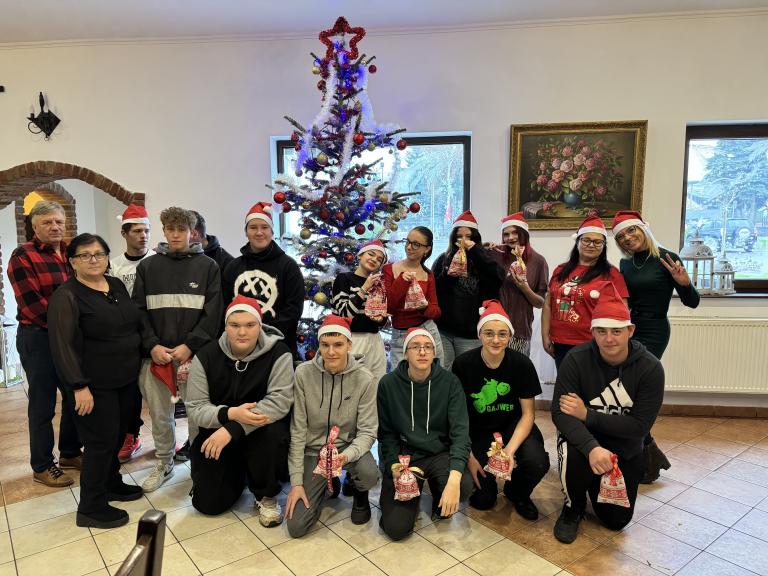 Piernikowe arcydzieła – kreatywność w cenie w Młodzieżowym Centrum Kariery w Kłecku