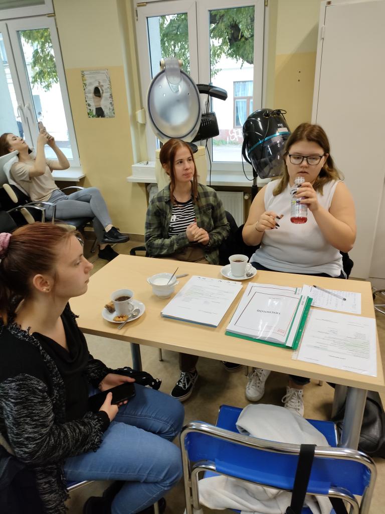 Kurs p.n.  „Trycholog - stopień podstawowy” w CEiPM w Gorzowie Wlkp.