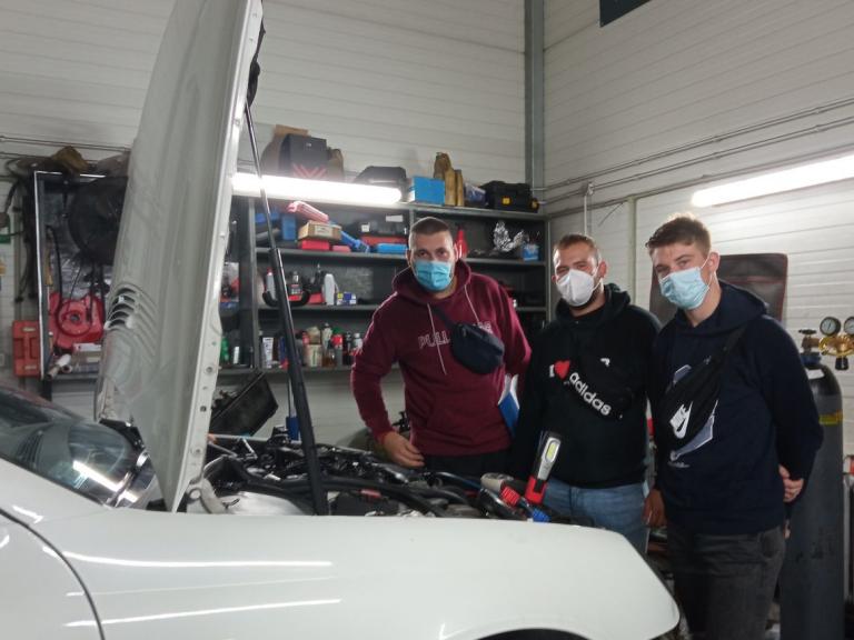 Polak, Węgier…dwaj mechanicy samochodowi