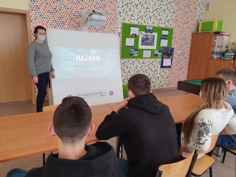 Zjawisko hazardu jako zagrożenie współczesnego świata – zajęcia profilaktyczne w OSiW Iwonicz