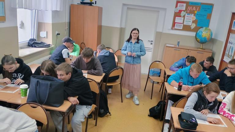 HP 5-13 Tomaszów Mazowiecki: Młodzież z grupy zamiejscowej wzięła udział w warsztatach historyczno-archiwalnych z zakresu genealogii oraz kryptografii