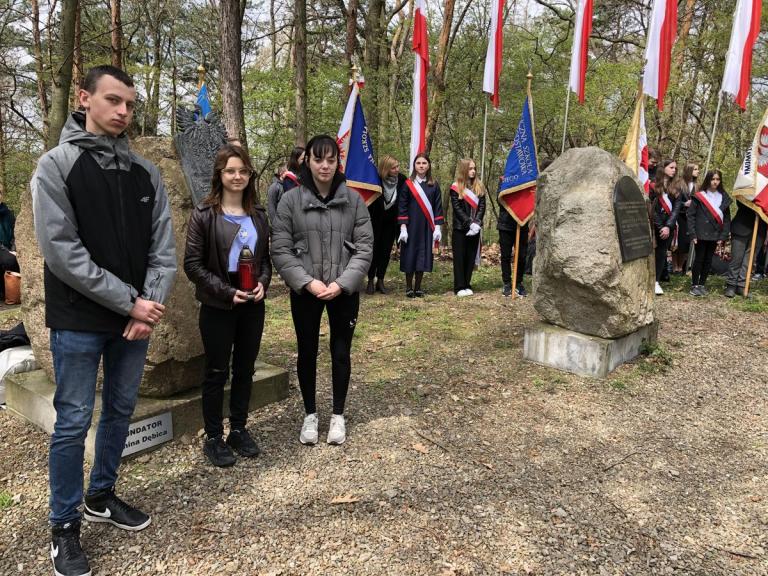 Uroczystości na Górze Śmierci w Pustkowie