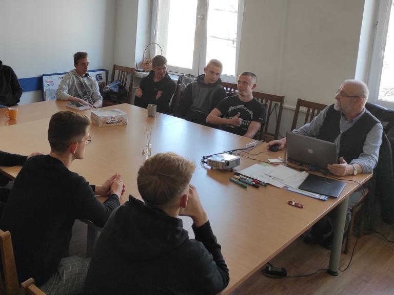 Kurs zawodowy na operatora koparki