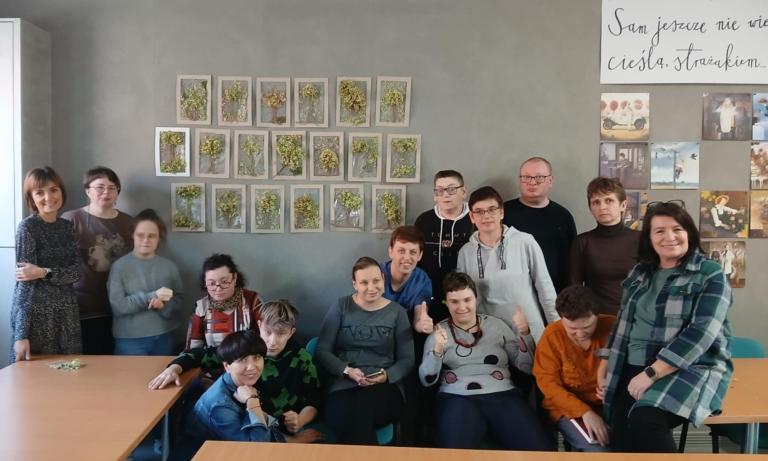 Jesienne warsztaty plastyczne dla uczestników Środowiskowego Domu Samopomocy w Śremie