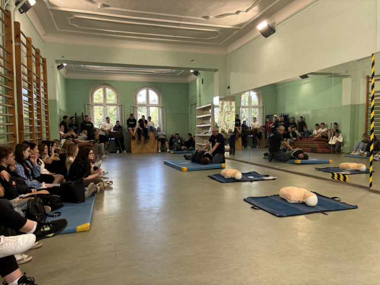 Pierwsza pomoc przedmedyczna w Hufcu Pracy we Wrześni