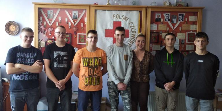 Współpraca Rady Młodzieży 9-9 Hufiec Pracy Krosno z PCK