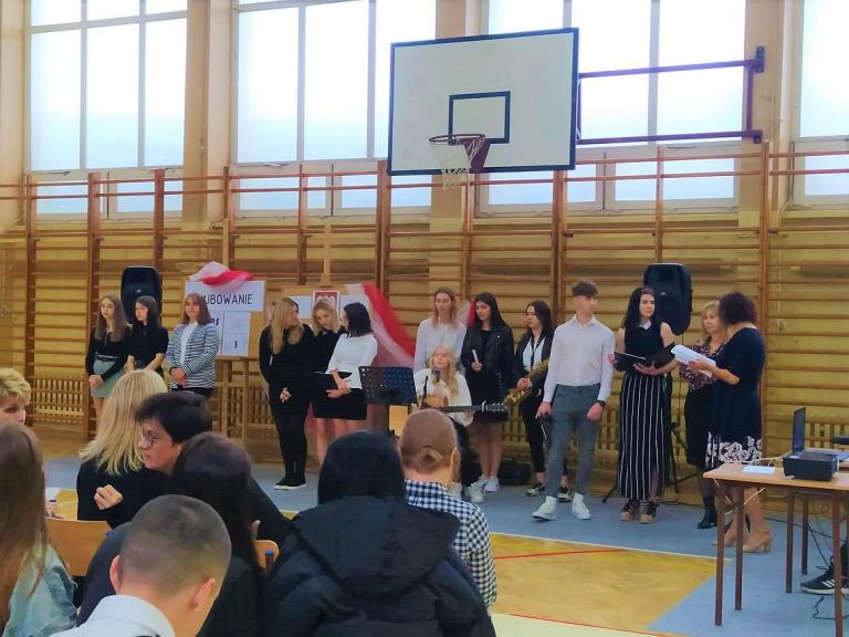 Pasowanie na ucznia pierwszoklasistów w przemyskim Hufcu Pracy
