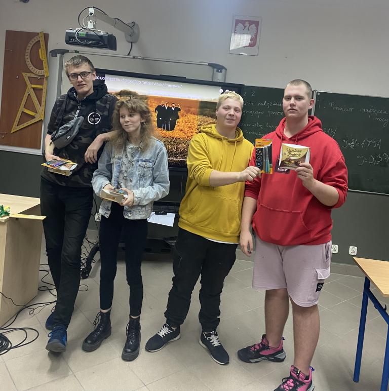 Śpiewamy dla kobiet w 12-33 