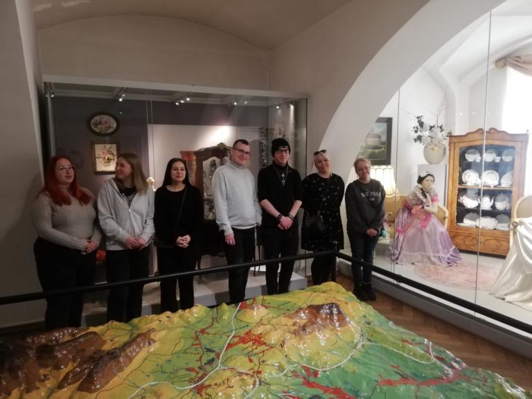 Śladami wałbrzyskiej porcelany – wizyta w Muzeum Porcelany w ramach realizacji „Ferii z OHP”