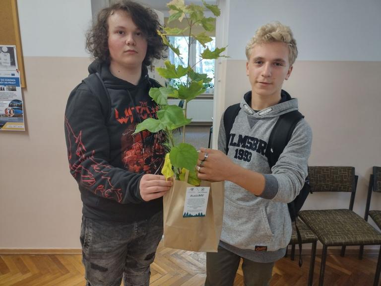 #sadziMY  w Stalowej Woli