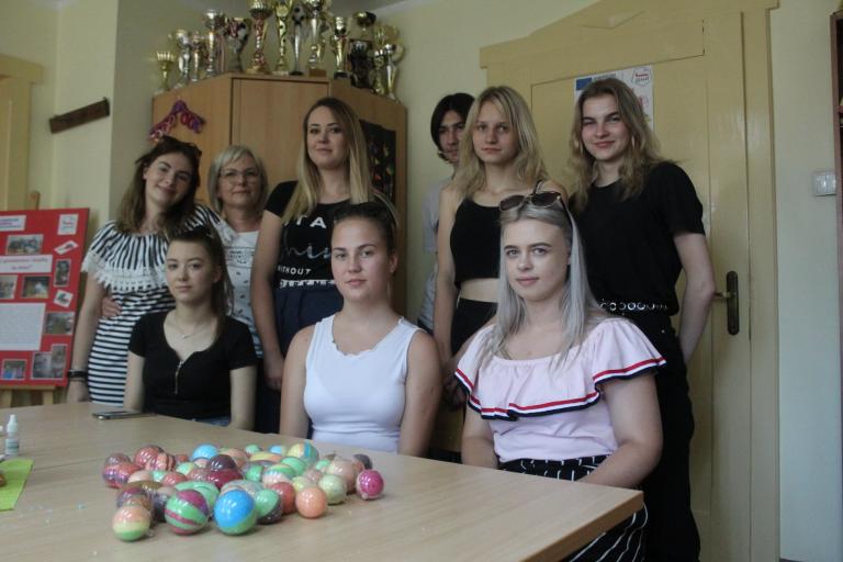 Charytatywne warsztaty mydlarskie w Pszczynie