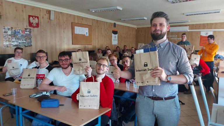 #InternetSafety - warsztaty dla uczniów w Zespole Szkół Budowlanych w Rybniku