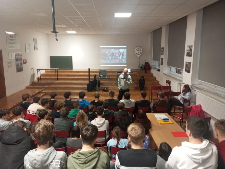 Bliżej siebie - dalej od uzależnień – program edukacyjny w Tarnobrzegu